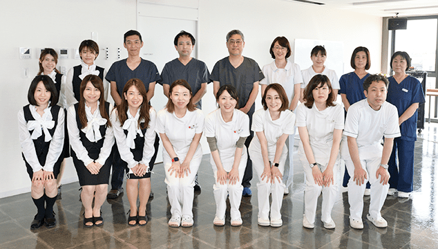 複数の経験豊富な眼科専門医及び全医療スタッフよるチーム医療